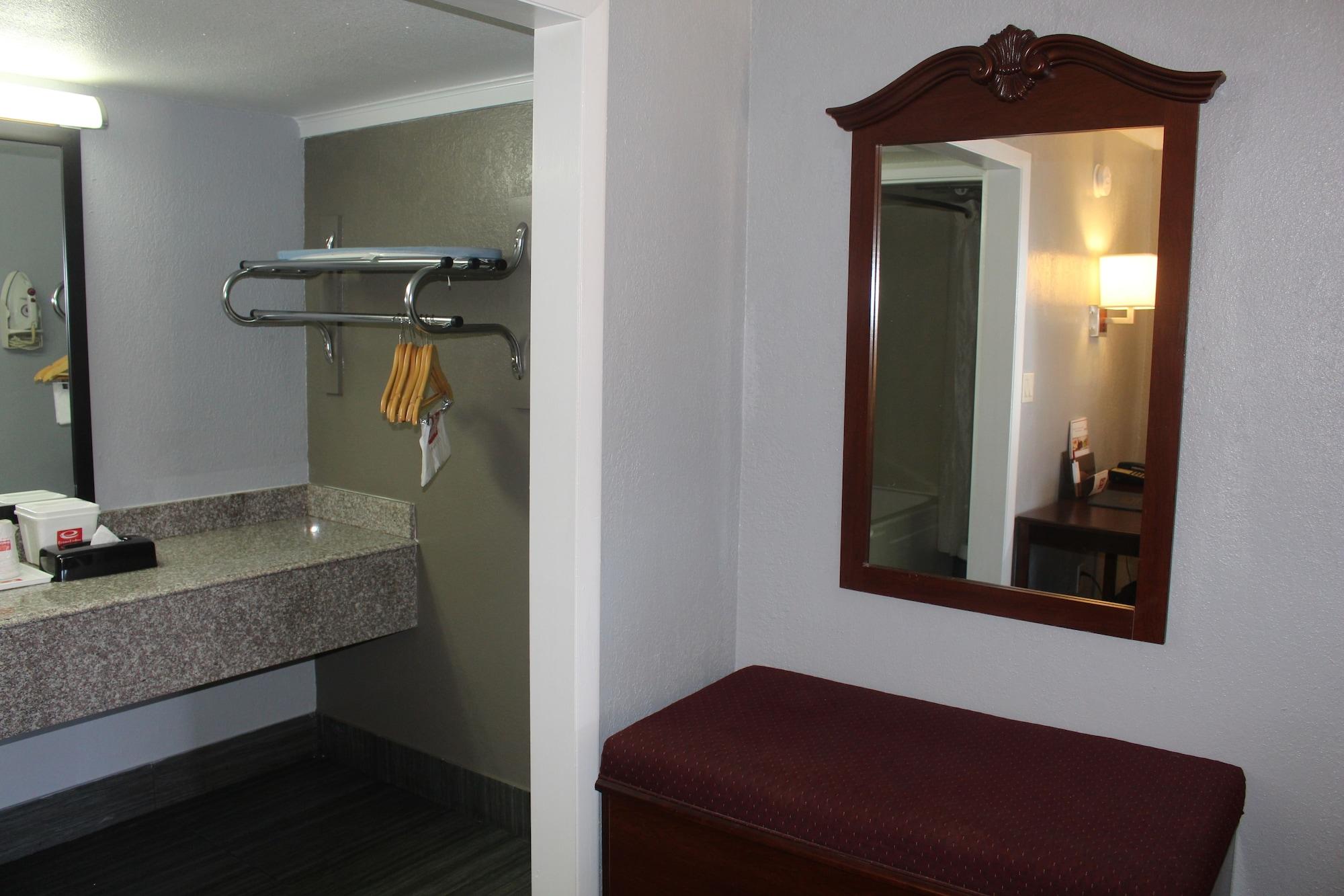 Econo Lodge Near The Domain - The Arboretum Austin Exterior foto